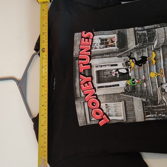 Looney Tunes Shirt Small Black Long Sleeve Thats All Folk Daffy Duck Printed Tee - Picture 5 of 6